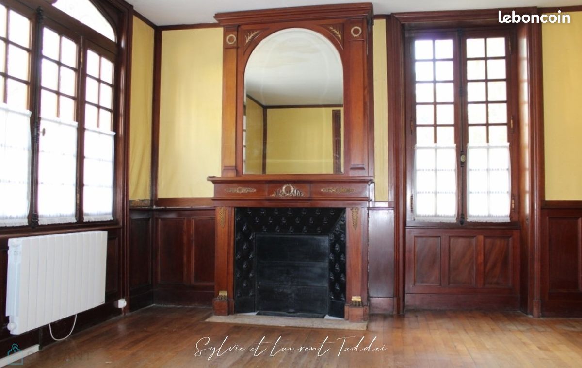 Maison 17 pièces 330 m² - Barbezieux-Saint-Hilaire 16300 (image principale 2)