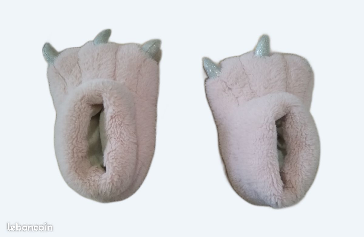 Chaussons fourrés fille taille 30-31 (image 1)