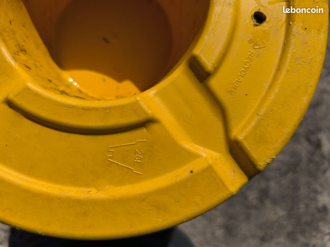 Pots en plastiques (image 6)