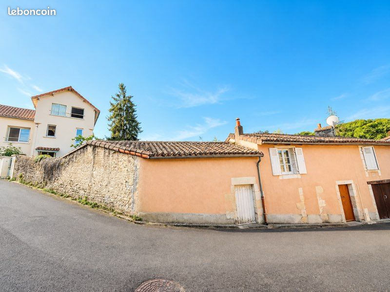 Maison 7 pièces 140 m² · à Saint-Benoît · 140 m² · 290 000 €