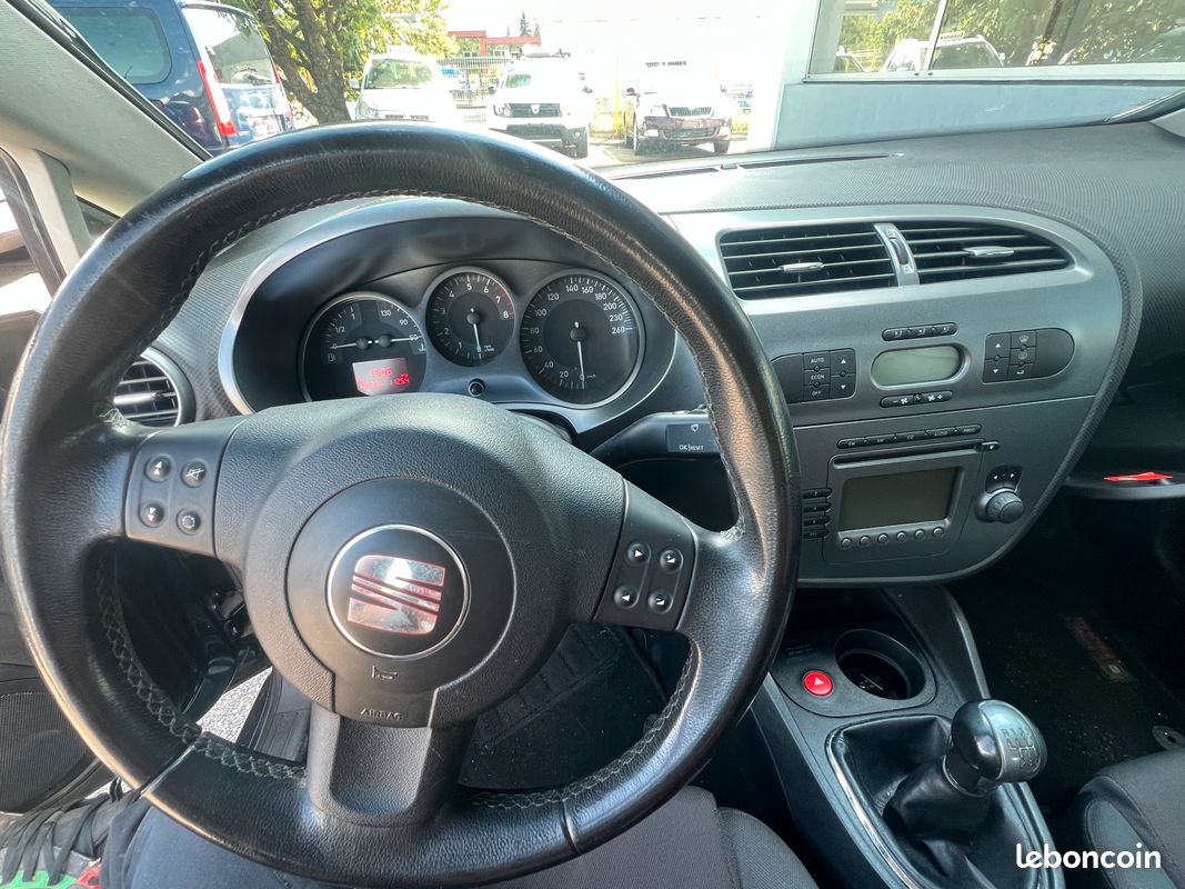 Seat Leon 2.0 TFSI 185 ch – 2006 – 188 276 km – Dépôt-Vente – Carnet d'entretien – Garantie 12 mois possible (image 6)