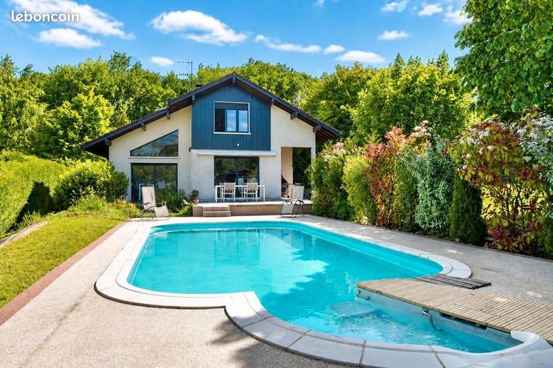 Maison 4 pièces 122 m² · à La Roche-sur-Foron · 122 m² · 570 000 €