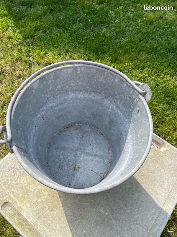 Ancien Seau à Méné Frabill's – Galvanisé, Longue Durée, Non Flottant, Vintage