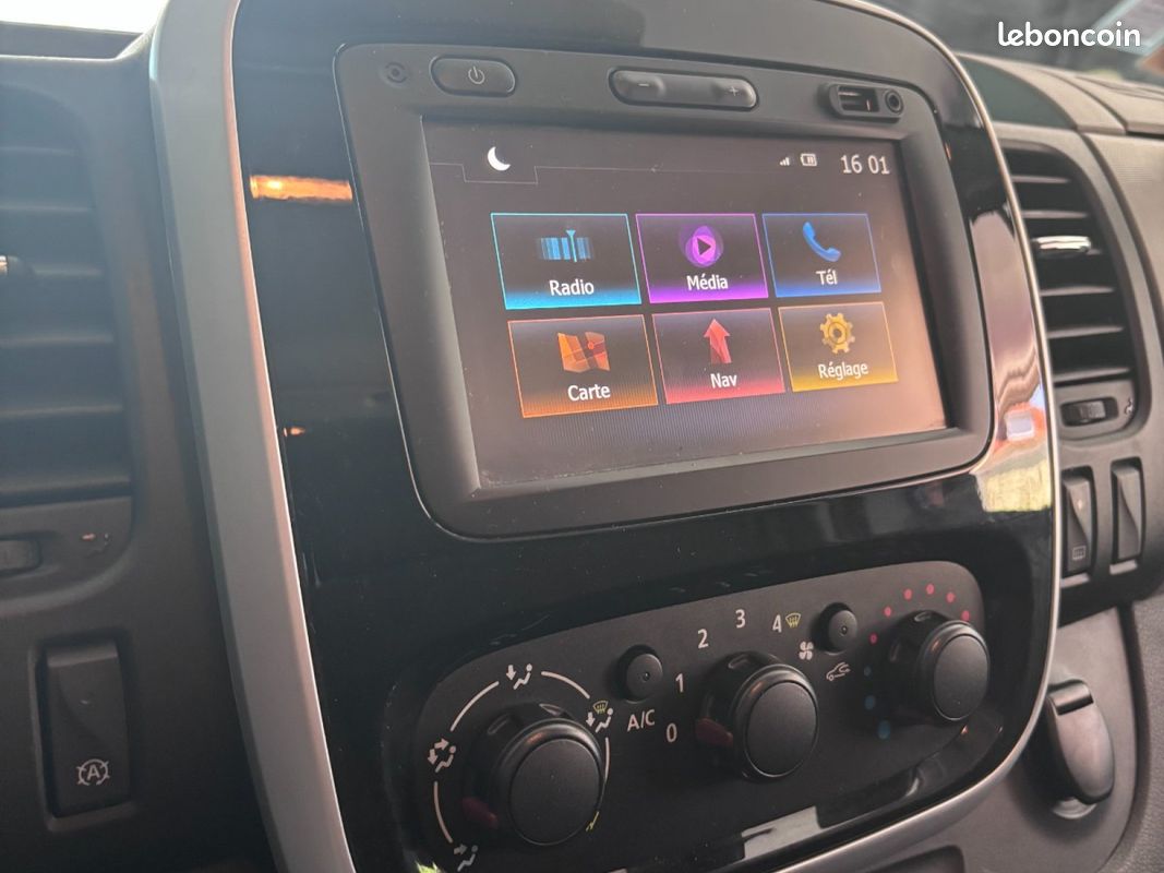 Renault trafic fourgon gn l2h1 1200 kg dci 145 energy e6 confort (image 26)