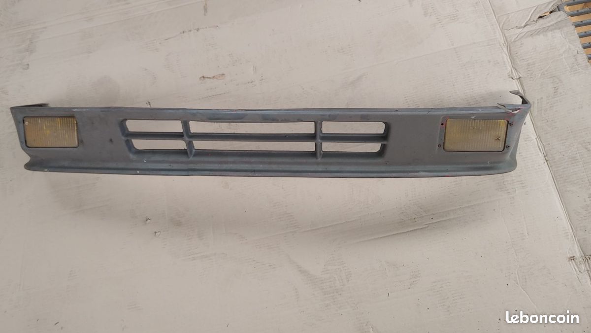 Spoiler avant Peugeot 205 (image 1)