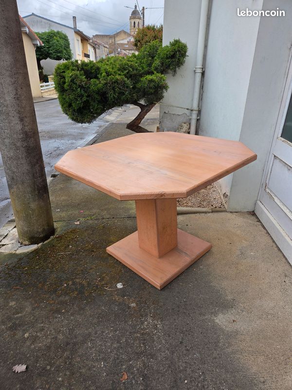 Table Carrée Bois Massif (image 1)