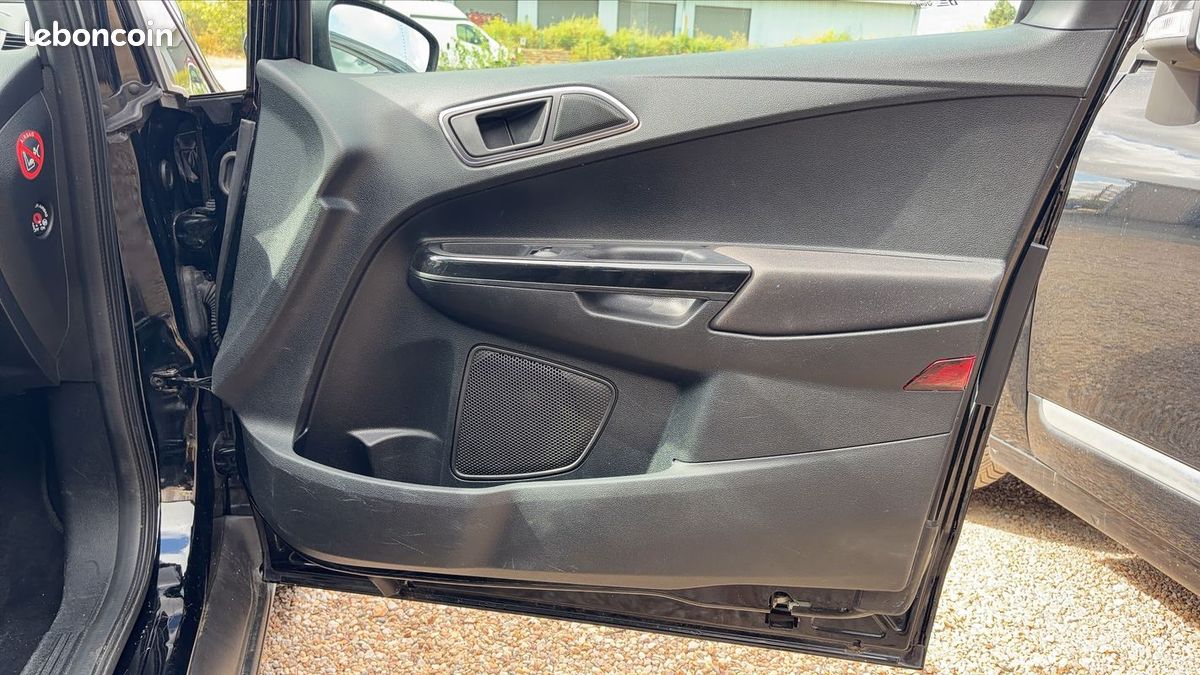 Ford B-Max 1.6 TiVCT 105 PowerShift Titanium (image 23)