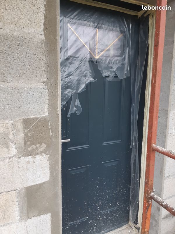 Porte d'entrée neuve (image 1)