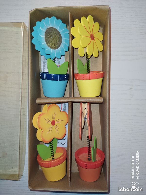 Neuf Lot de 4 pense-bêtes Fleurs / en bois (image 1)