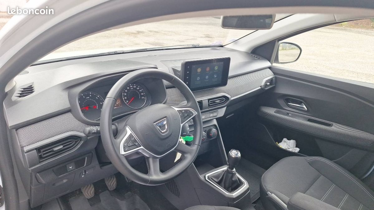 Dacia sandero sce 65 22 confort (image 11)