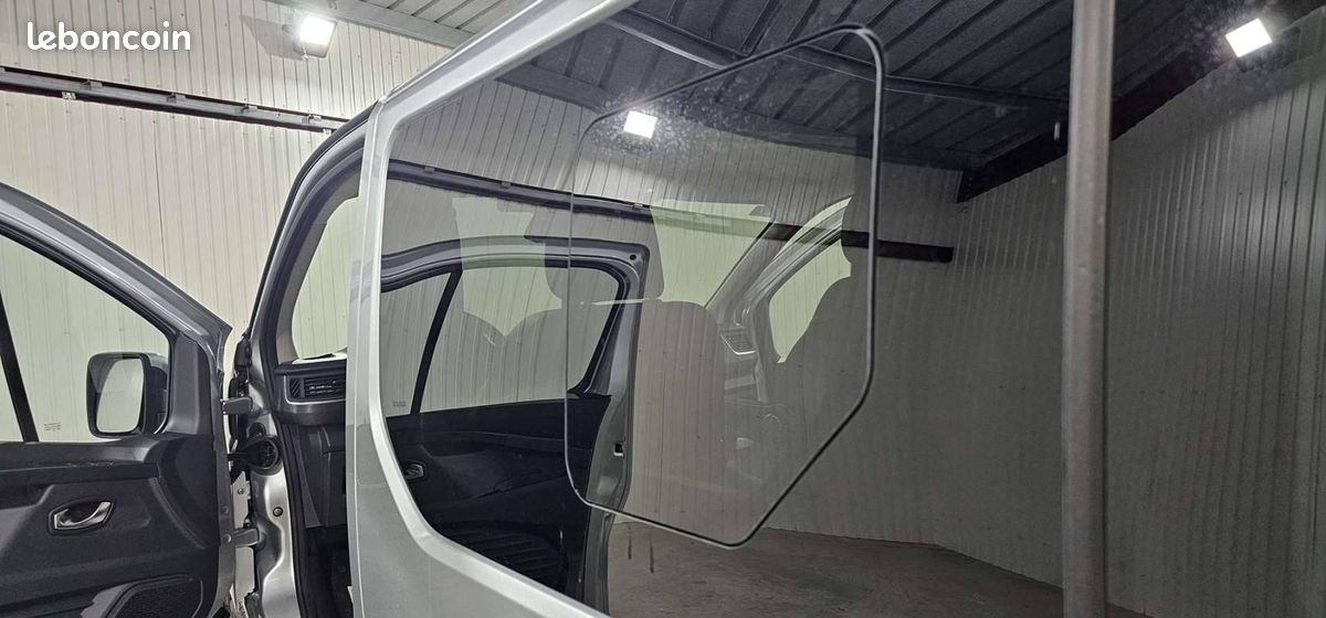 Renault Trafic Blue dCi 170 auto Techno L1 8 PL (image 39)