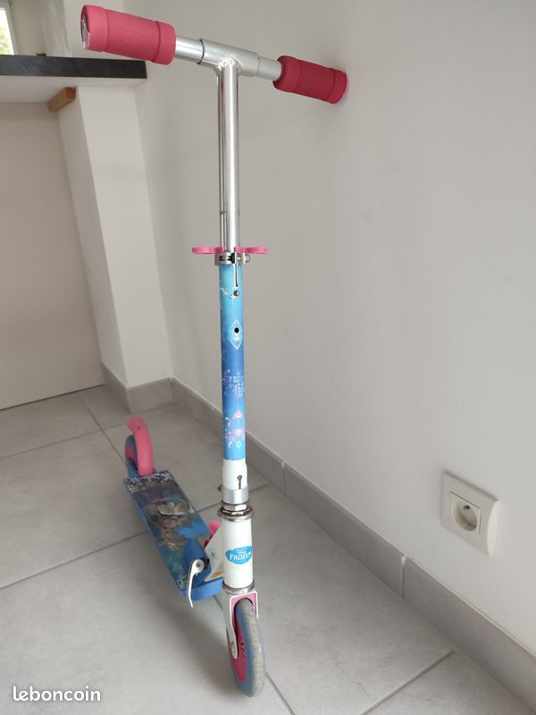 Trottinette Reine des Neige (image 2)