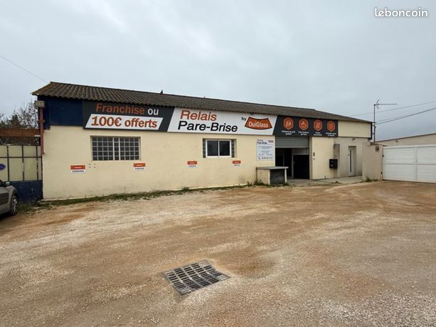 Hangar 140 m carré
