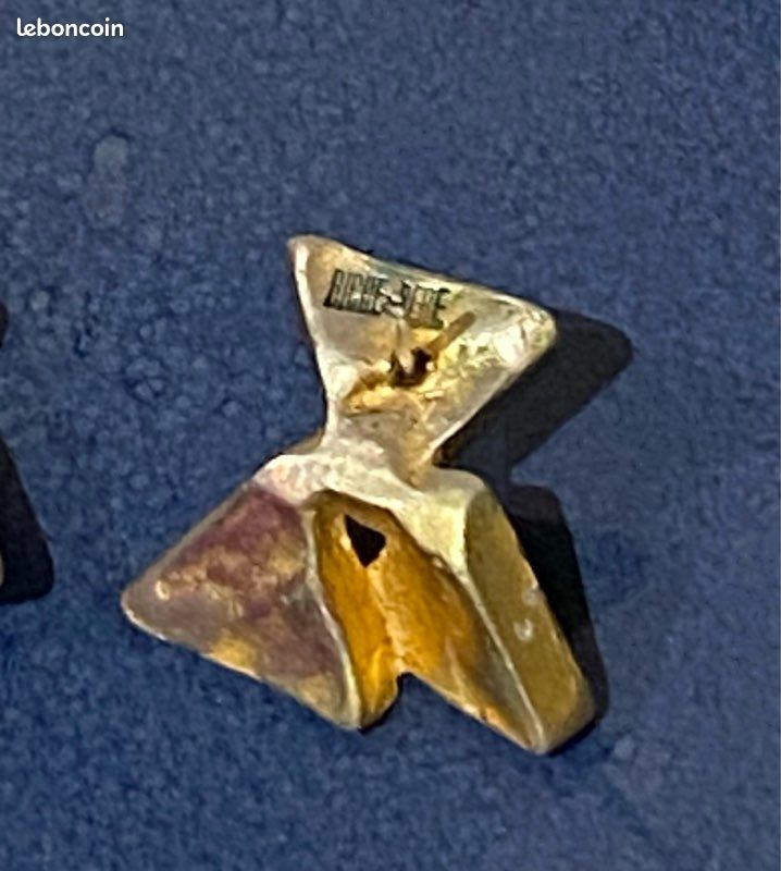 Boucles D'oreilles Doré Signées BICHE De BERE - Grandes Puces - Occasion Très Bon état