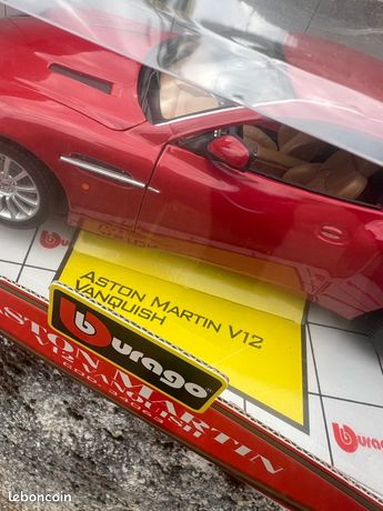 Carro Aston Martin Vanquish V12 Burago 2003 | Meses sin interés