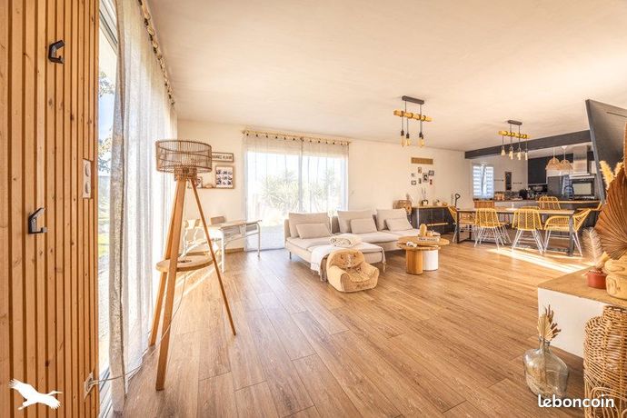 Pavillon 8 pièces 182 m²