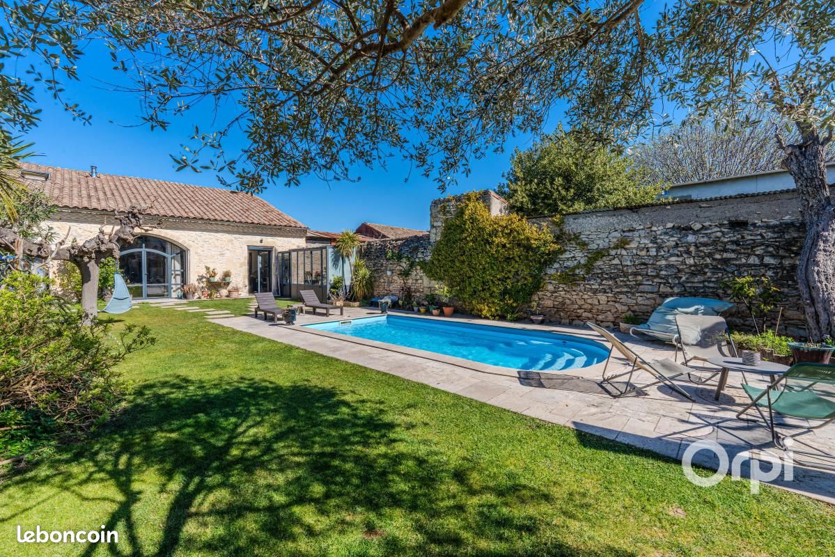Maison 7 pièces 261 m² · à Uchaud · 261 m² · 769 000 €