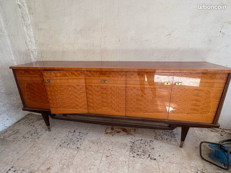 Buffet laqué des années 70 (image 1)