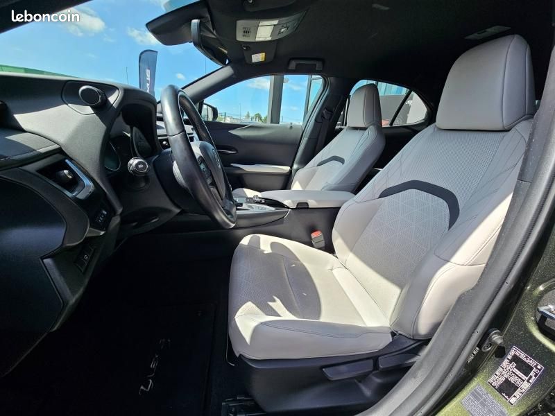 Lexus UX 250h 2WD Luxe Plus MY22 (image 11)