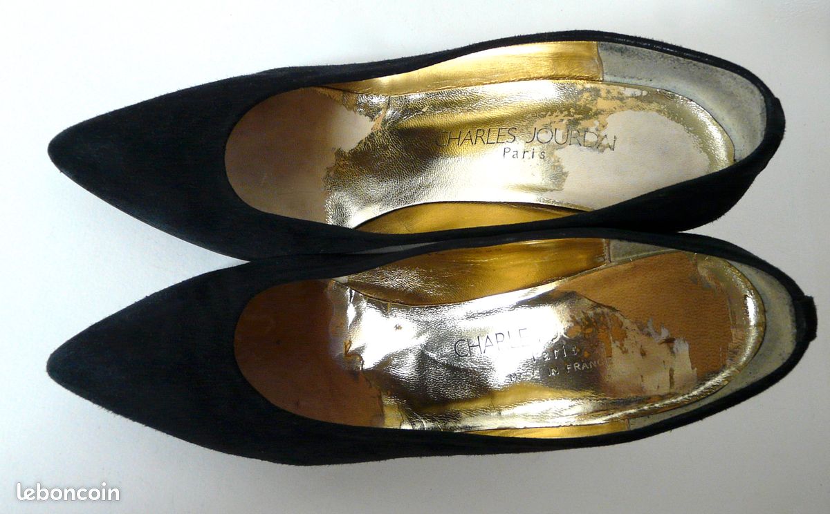 Escarpins en daim noir T. 37,5 38 Charles Jourdan Vintage 80's (image 5)