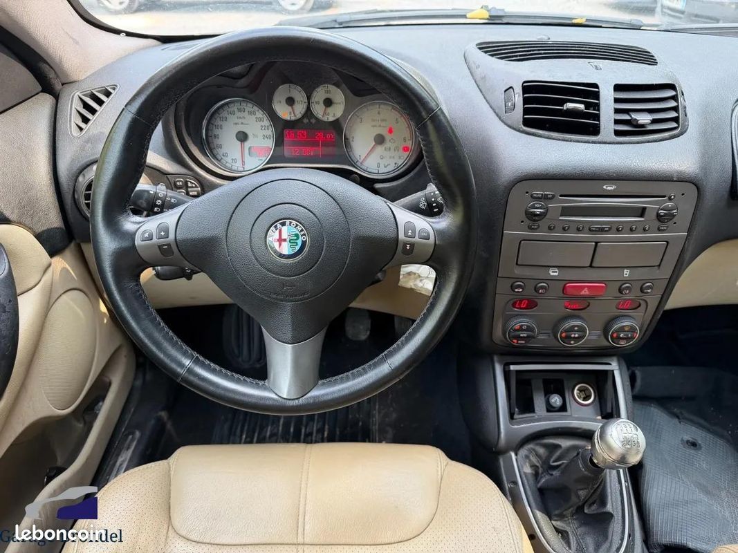 Alfa Romeo Gt 1.9 JTDM-Jet 150cv Selective (image 12)