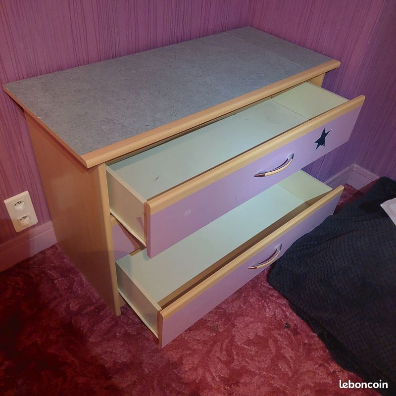Commode (image 1)