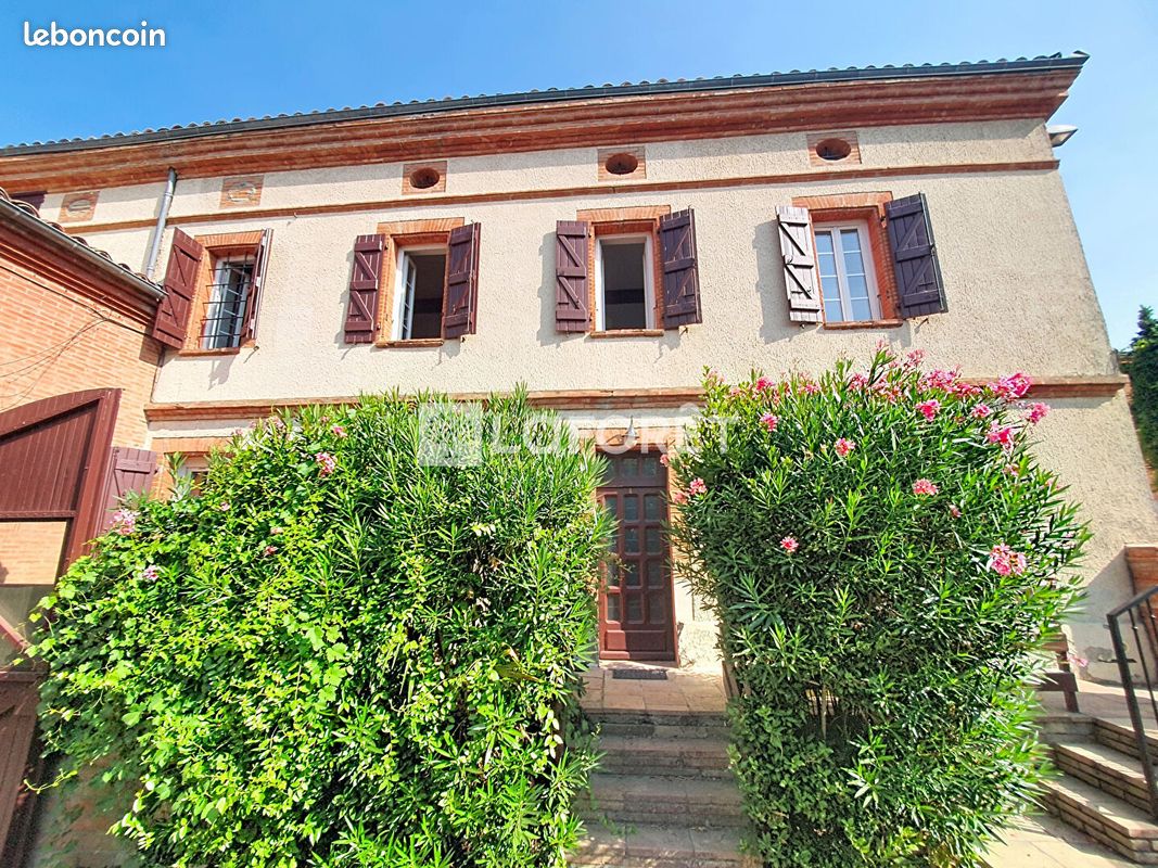 Appartement 4 pièces 143 m² · à Bouloc · 143 m² · 920 €