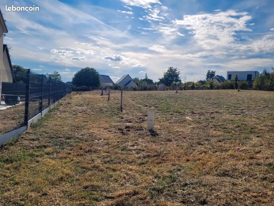Terrain 892 m² · à Gouy · 130 000 €