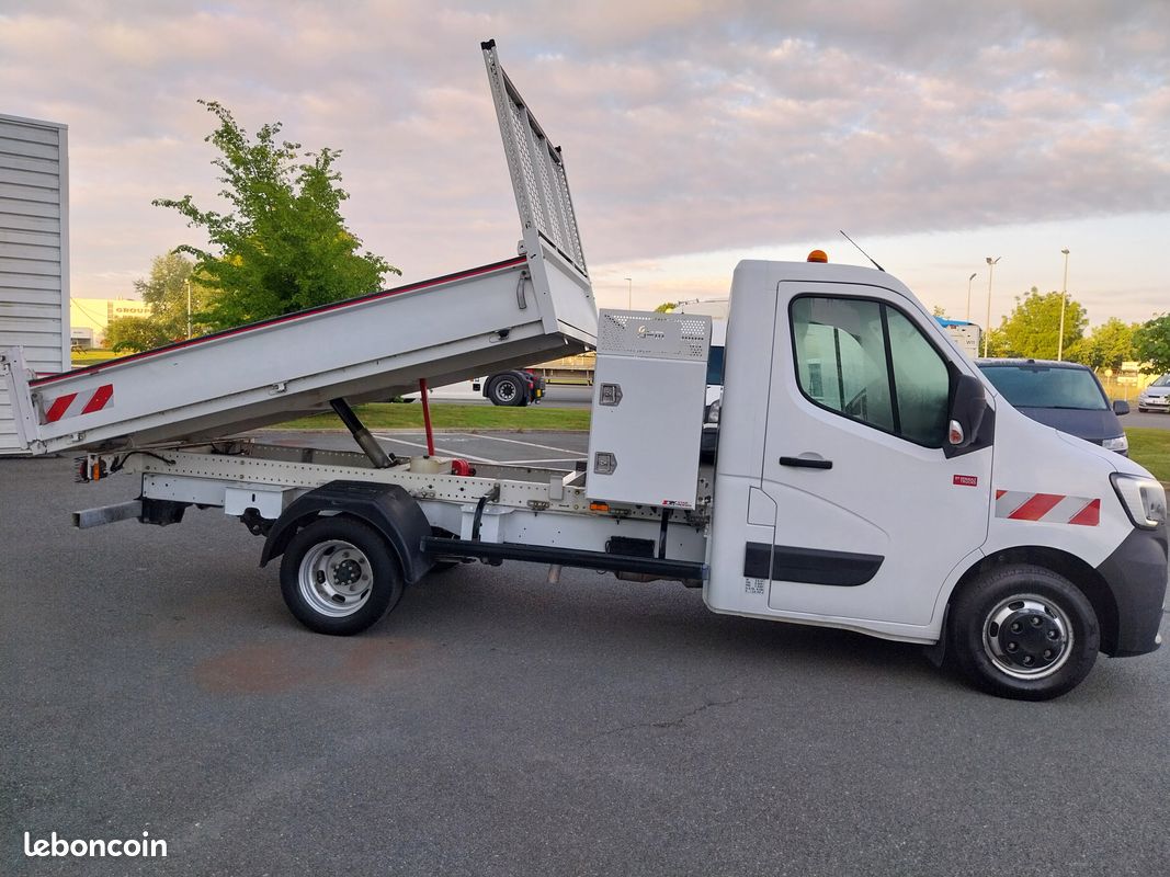 Renault MASTER 2.3L 145 CH Benne et Coffre 3T5 Propulsion BVM6 (image 5)