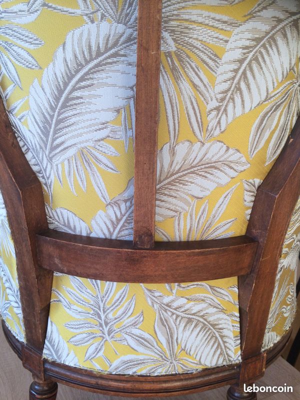 Paire de fauteuils Louis XVI medaillon (image 2)
