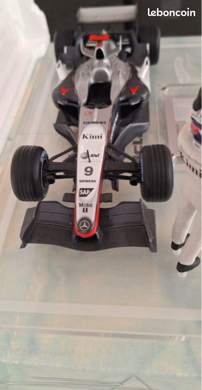 Miniature F1 Hot Wheels McLaren MP4-20 2005 Räikkönen 1/18 - Coffret G9753 - Occasion NEUF