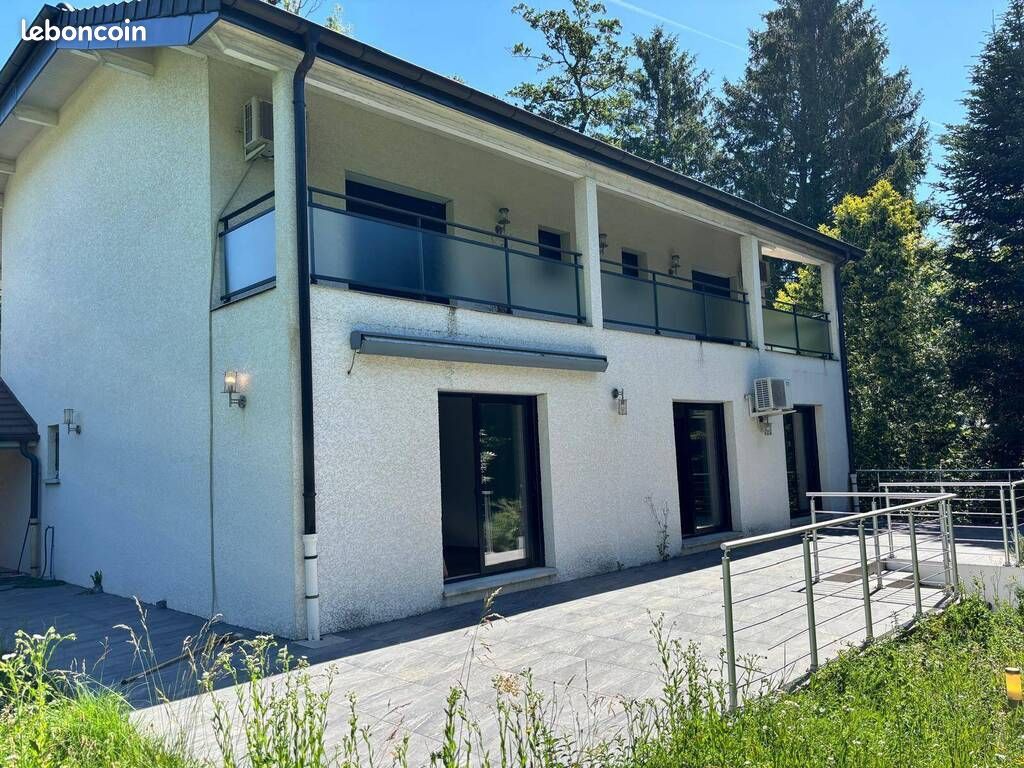 Maison 6 pièces 250 m² · à Divonne-les-Bains · 250 m² · 1 190 000 €