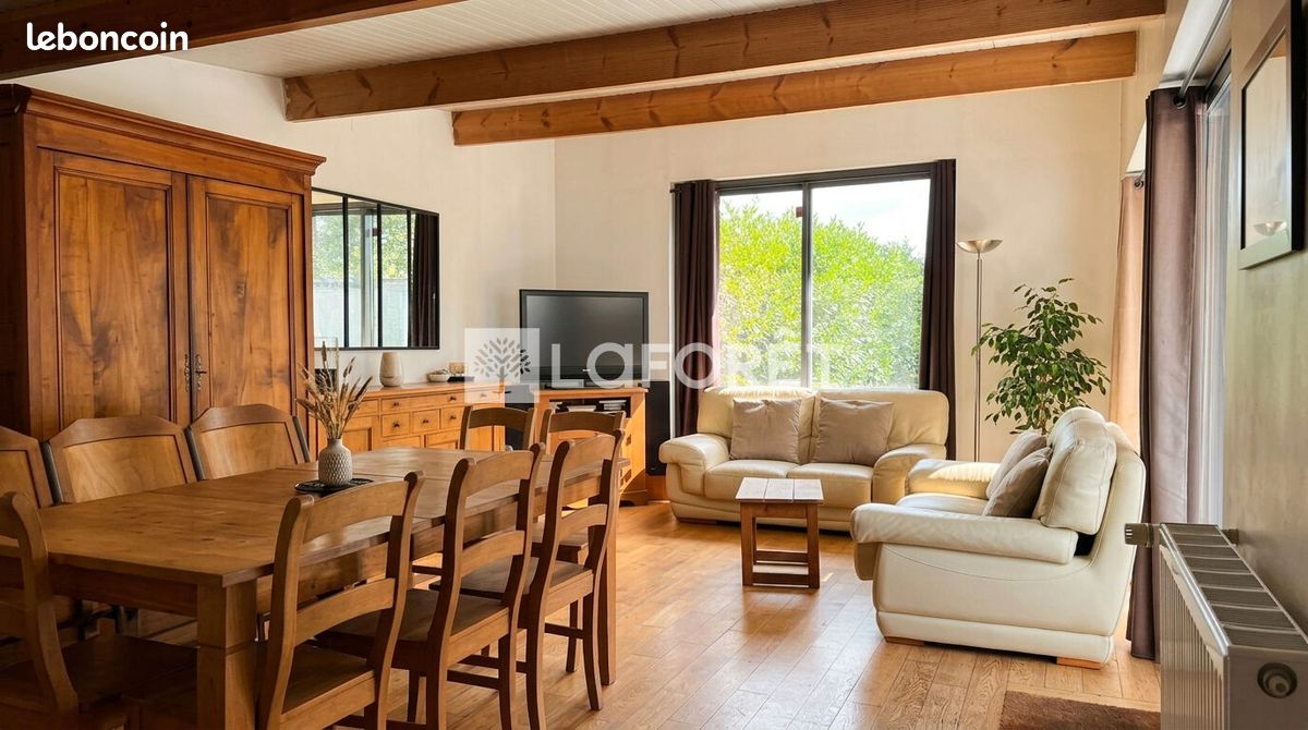 Maison 5 pièces 126 m² · à Neuville-en-Ferrain · 126 m² · 325 000 €