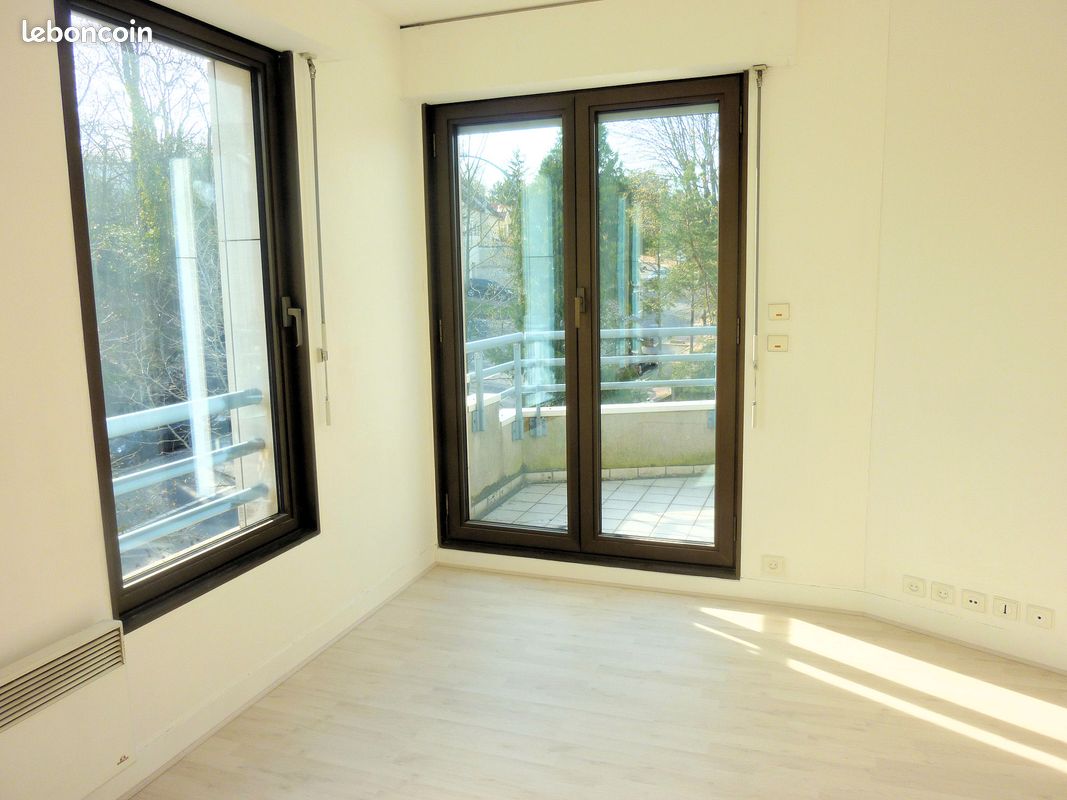 Appartement a louer suresnes - 1 pièce(s) - 25 m2 - Surfyn