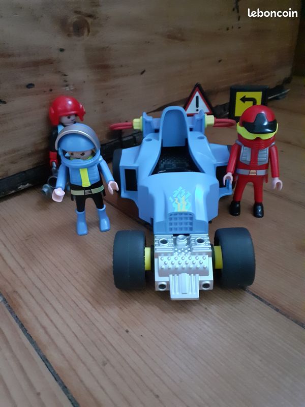 Playmobil : voiture transformable + 2 pilotes et caméraman (image 2)