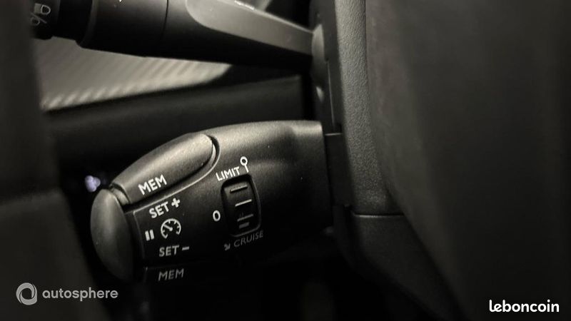 Peugeot 208 1.2 PureTech 75ch S&S Like (image 25)