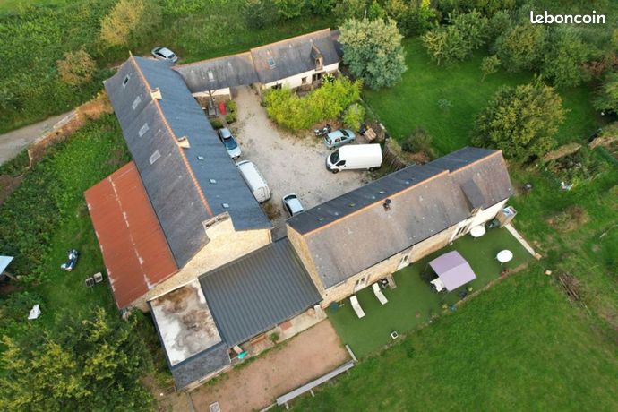 Maison 13 pièces 400 m²