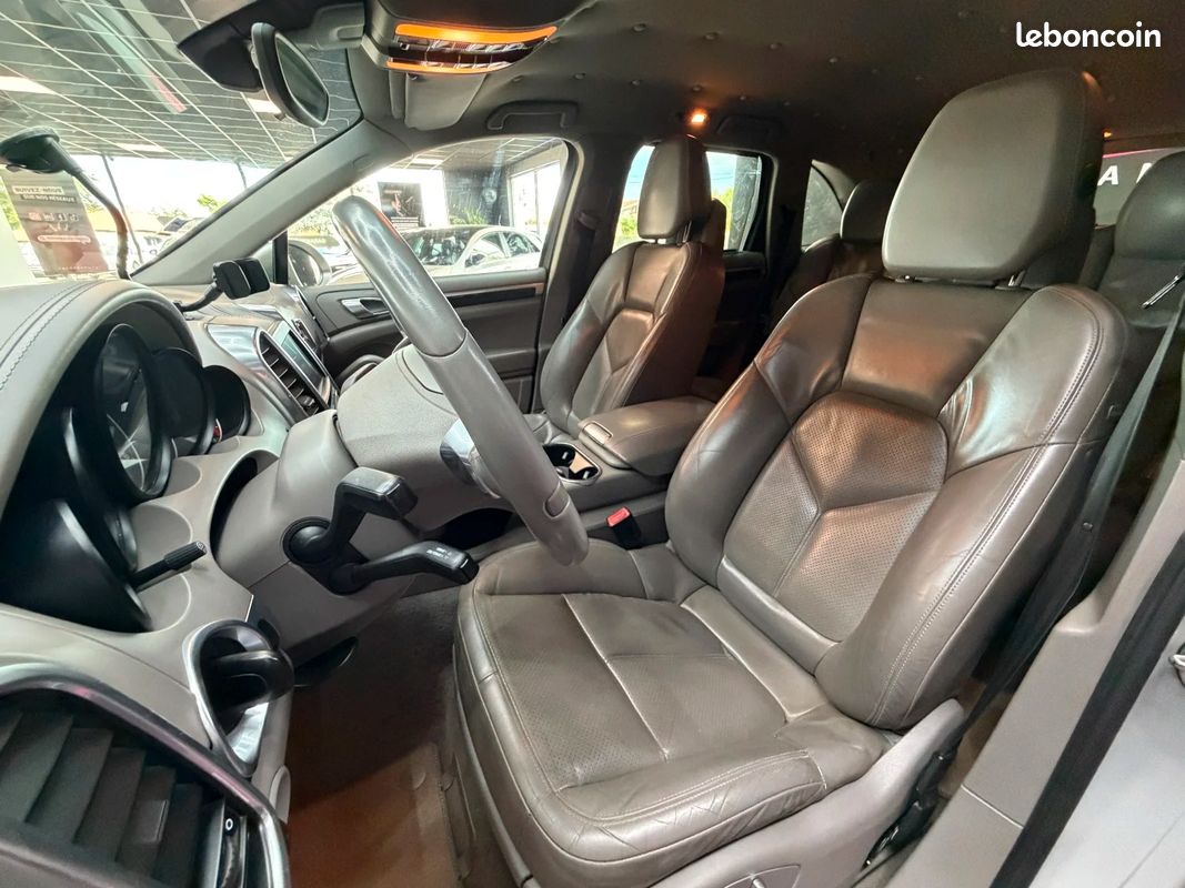 PORSCHE CAYENNE 3.0D V6 Tiptronic S (image 10)