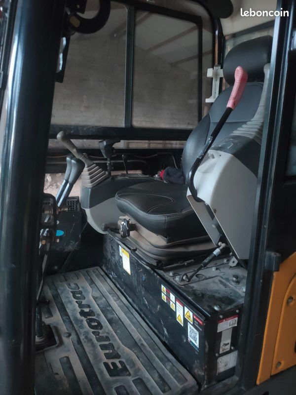 Mini pelle 1,8T eurotrac et remorque (image 4)