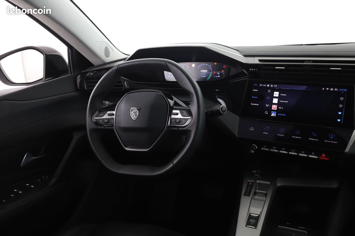 Peugeot 408 1.6 PHEV Allure Pack e-EAT8 225 ch (image 7)