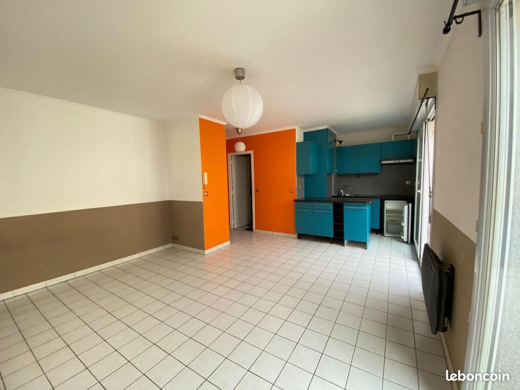 Appartement 1 pièce 27 m² · à Pontault-Combault · 27 m² · 633 €