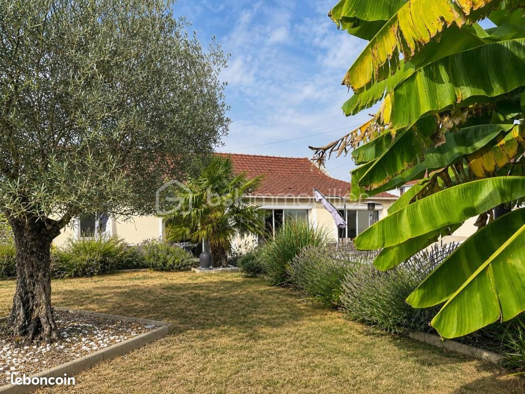 Maison 4 pièces 111 m² · à Gastins · 111 m² · 275 000 €