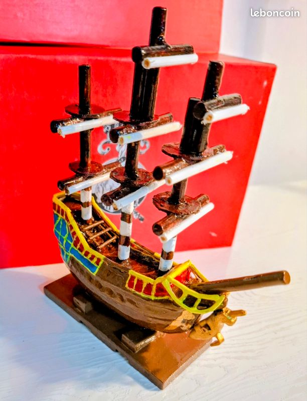 Bateau et boîte tintin la licorne (image 1)