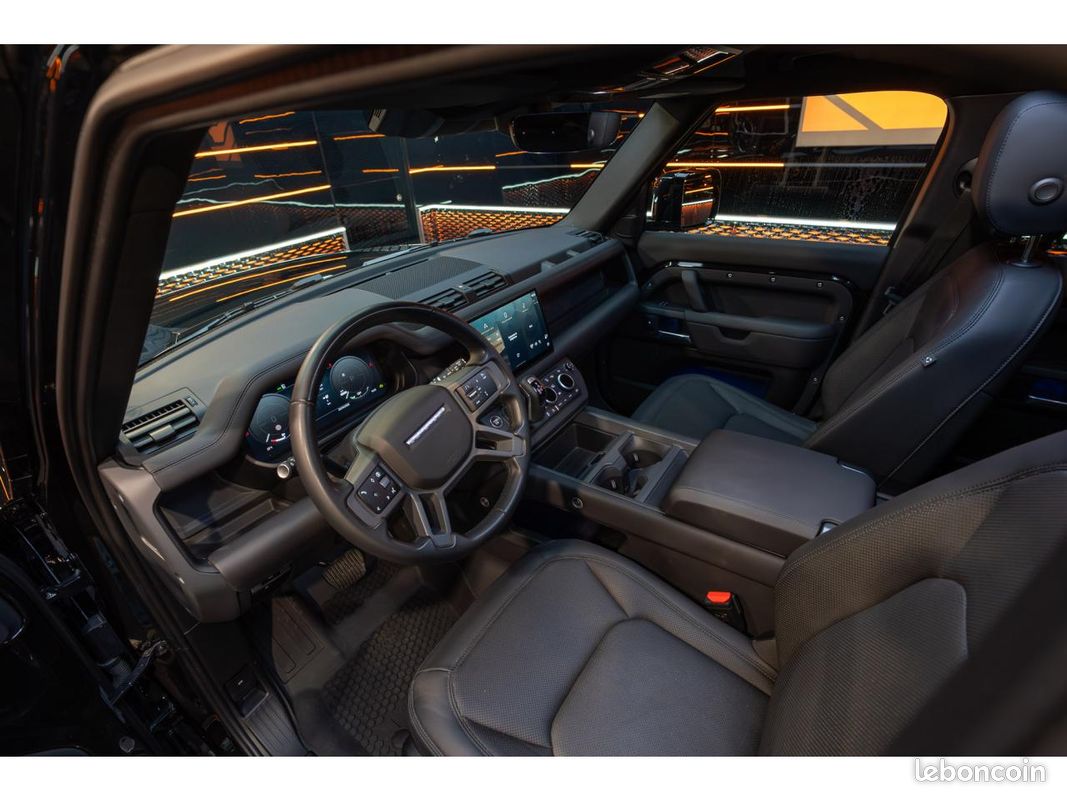 LAND ROVER DEFENDER 110 P300e X-DYNAMIC SE (image 26)