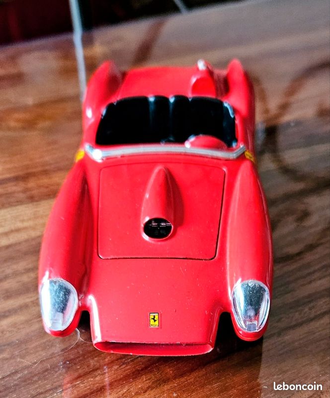 Voiture miniature Testa Rossa (image 1)