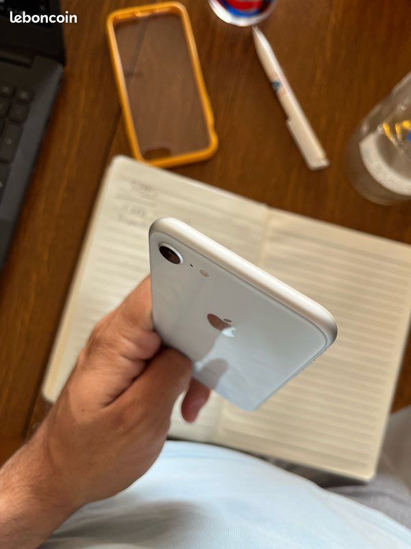 IPhone 8 64 GB + coque rhinoshield (image 7)