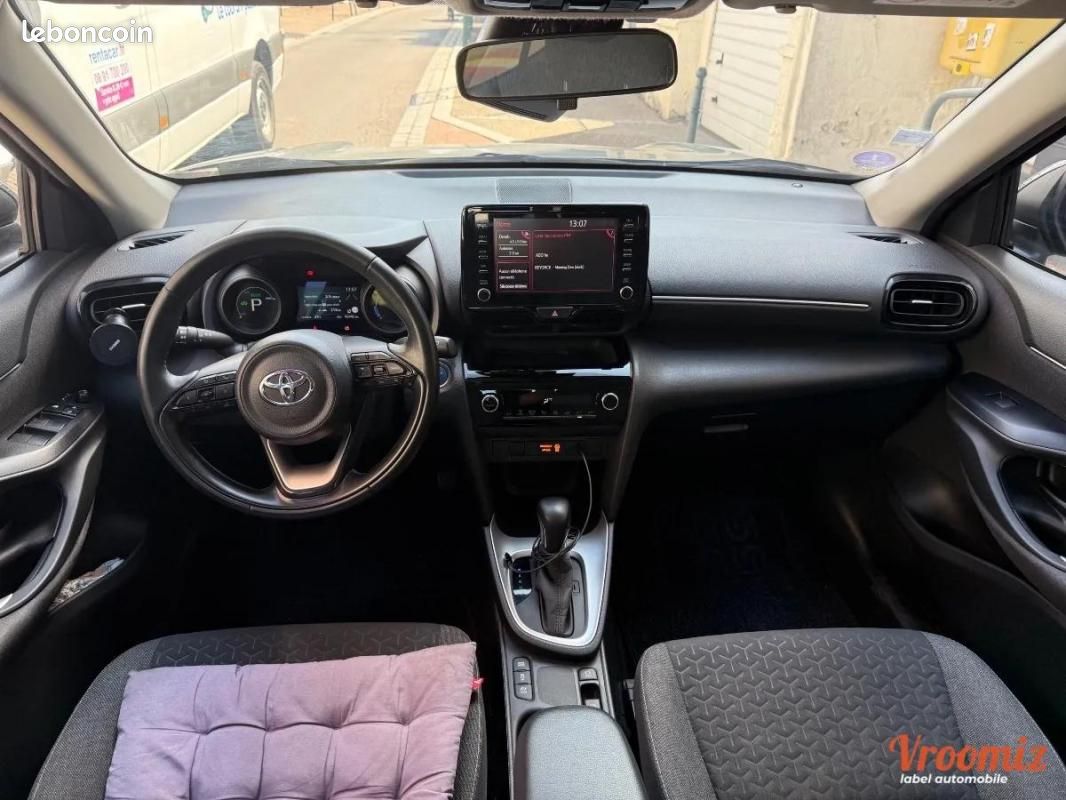 Toyota Yaris CROSS 1.5 114H 90 HYBRID FULL-HYBRID 0.8KWH DESIGN BVA (image 8)