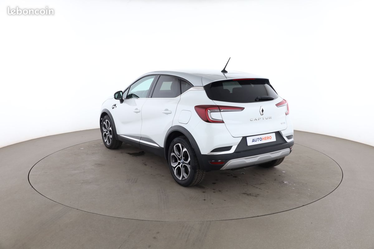 Renault Captur 1.6 E-Tech Plug-in Intens 160 ch (image 2)