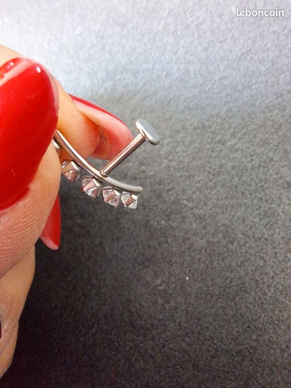Piercing tragus (image 10)