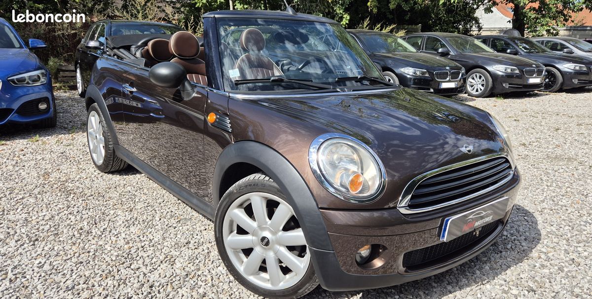 Tres belle mini cooper cabriolet 1.6 essence 98 ch R57 cuir 2010 seulement 125 000 km 8 990 (image 1)